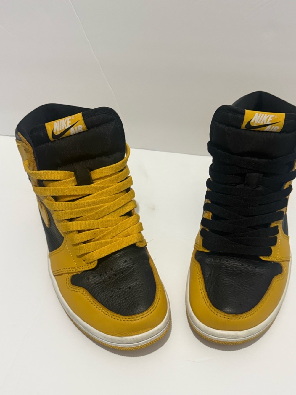 Nike Air Jordan 1 High Black Yellow Pollen Size 5 Youth / Women Sneakers